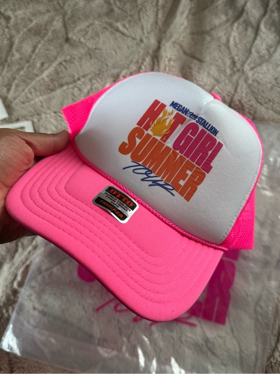 Megan Thee Stallion Hot Girl Summer Tour 2024 VIP Goodie Bag Merch Bundle main image 6